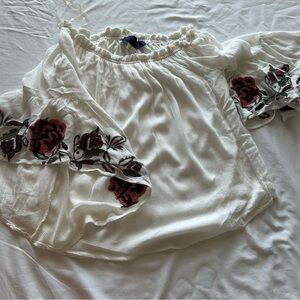 Francesca’s - Blue Rair White Blouse with Floral Embroidery